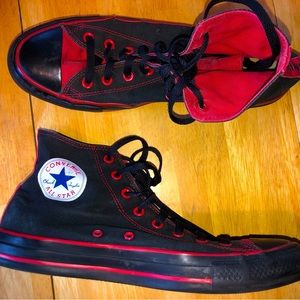 Converse All Star Chuck Taylor Black and red high tops